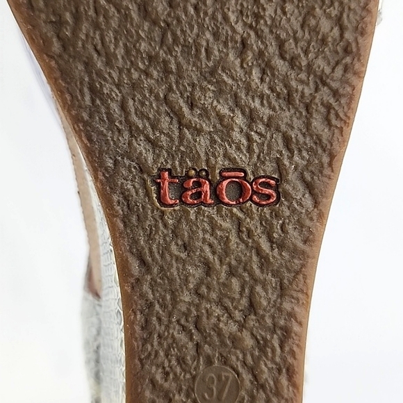 Taos Women's Carousel Beige Grey Leather Snake Print Wedge Sandals Size 37 - Picture 12 of 15